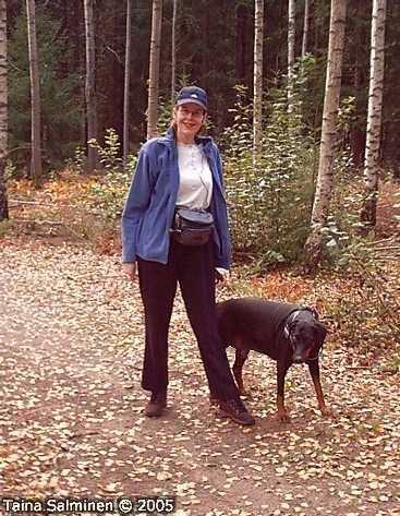 Anne ja Gilda sienest�m�ss� Sl�ttmossen suolla
